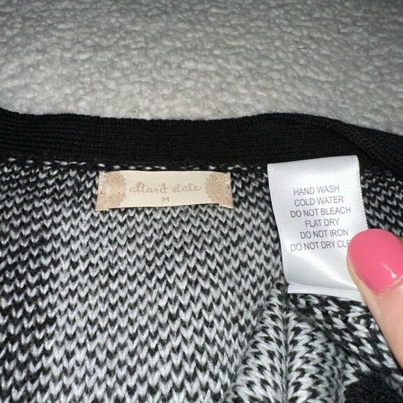 Altar’d State Women’s Black White Plaid Button Cardigan Size Medium - Picture 8 of 12